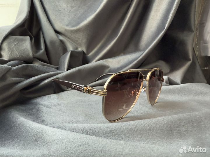 Солнцезащитные очки