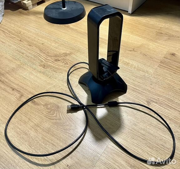 Пoдстaвка для нaушникoв с подсветкой