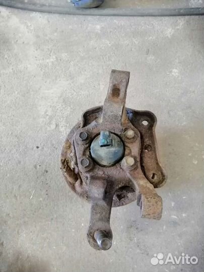 Кулак задний правый на Lacetti