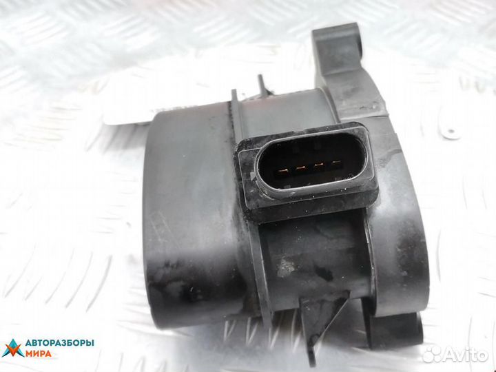 Расходомер воздуха BMW 5 E60/E61 2004 13627788744