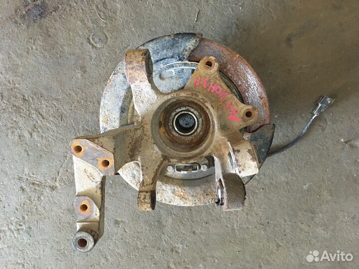 Кулак задний правый (SsangYong Actyon)