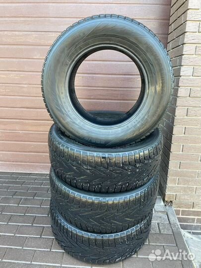 Nokian Tyres Hakkapeliitta R2 SUV 285/60 R18 116R