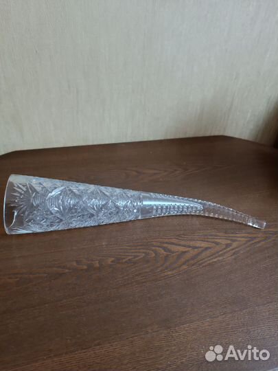 Хрустальная пепельница и рог