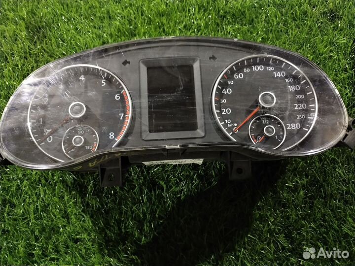 Щиток приборов Volkswagen Jetta (NF) VI