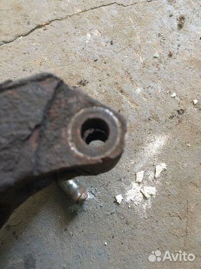 Кулак поворотный передний правый Ford Focus 1