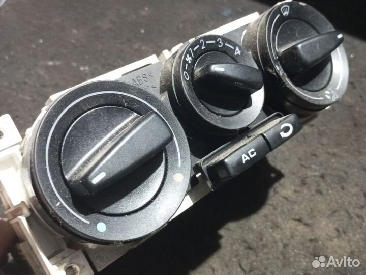 Блок управления печкой Skoda Octavia Tur A4