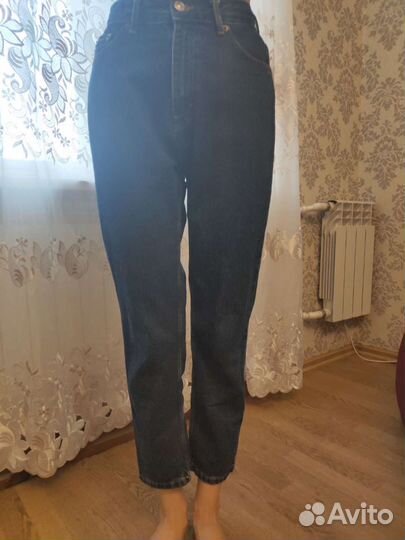 Джинсы для девочки мом