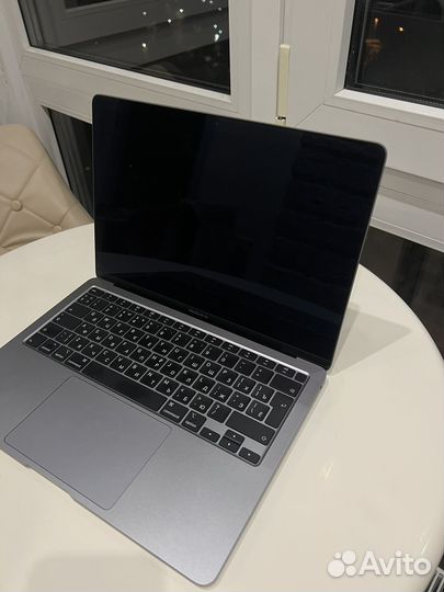 Macbook air 13 2020 i3