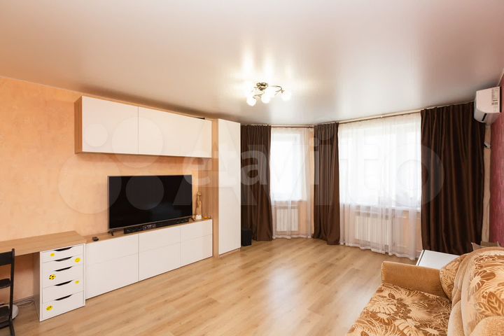2-к. квартира, 63 м², 14/17 эт.