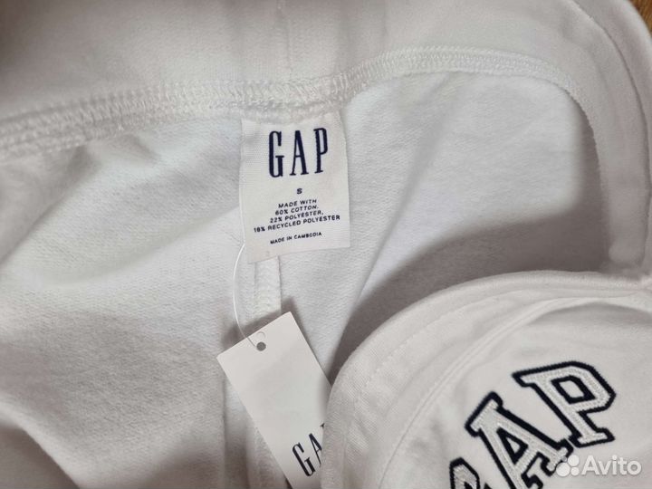 Новые шорты GAP
