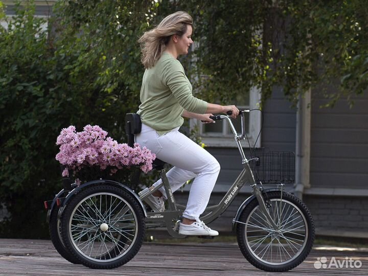 Трицикл с сиденьем и спинкой для пенсионера