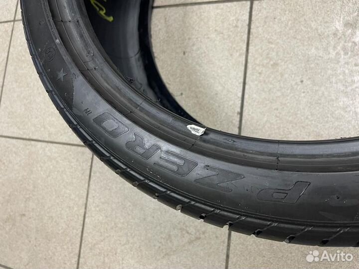 Pirelli P Zero 275/35 R20