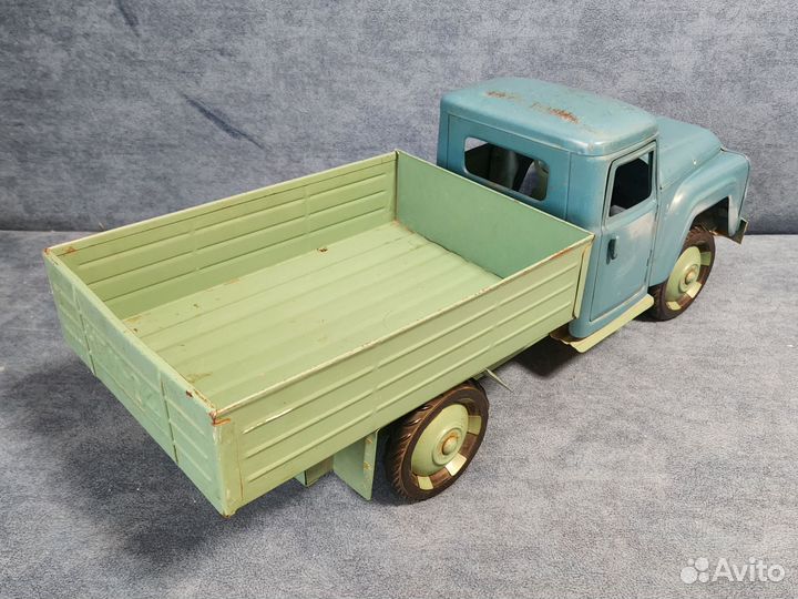 Игрушка СССР грузовик 