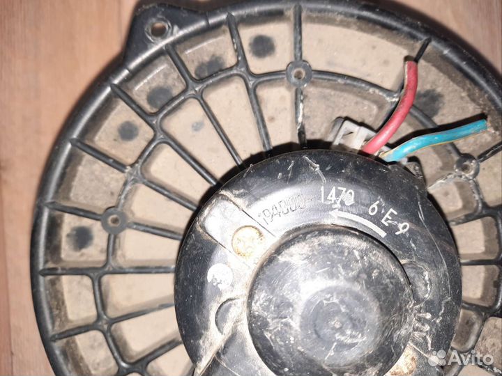 Моторчик печки Mitsubishi Grandis правый руль