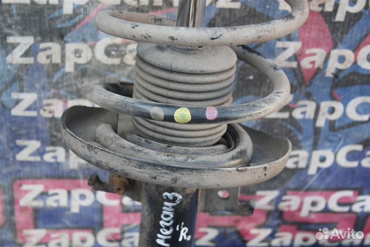 Амортизатор передний правый Рено Меган 3