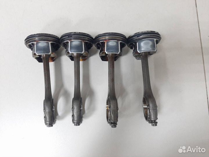 Поршень с шатуном Skoda Rapid 2012-2020