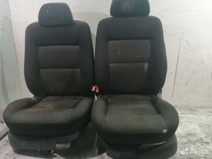 Сиденья передние комплект