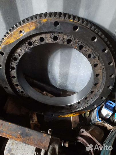 Поворотный подшипник опу