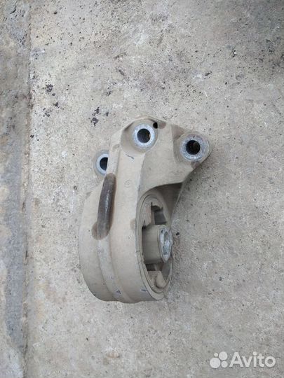 Опора кпп Chevrolet Captiva I рестайлинг (2011–201