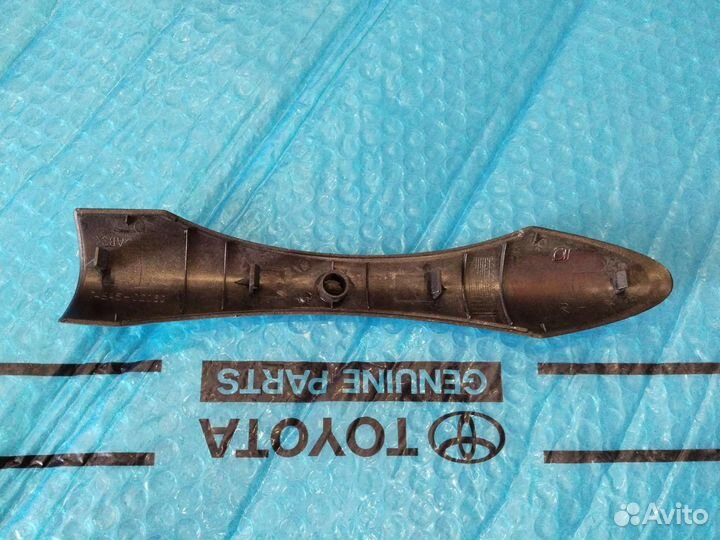 Накладка ручки передней правой двери Аурис 10-12