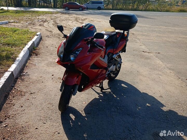 Honda vfr-800