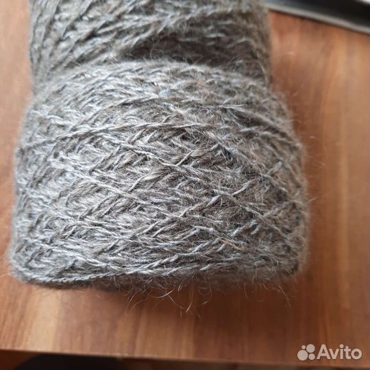 Пряжа из щипанного козьего пуха