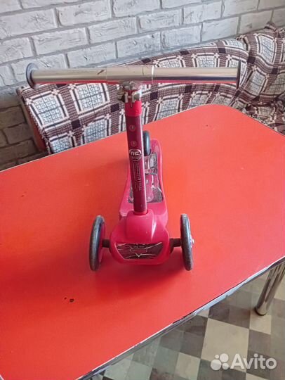 Продам самокат трехколесный