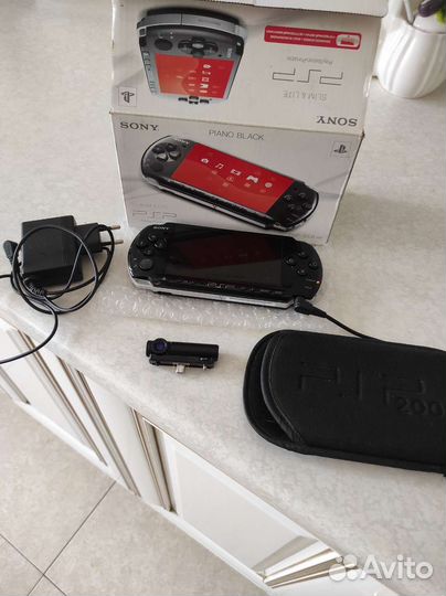 Sony PSP 3008 прошитая 64 игры