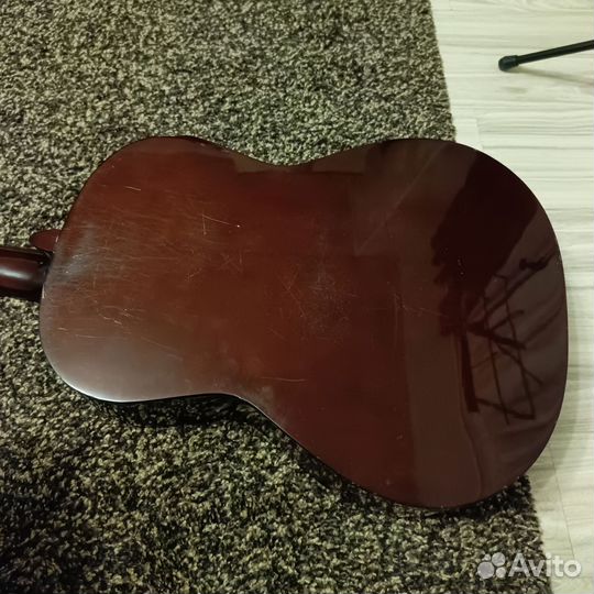 Гитара с чехлом и подставкой для нот