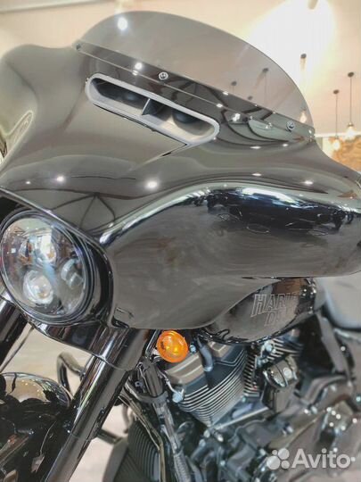 Harley-Davidson Street Glide ST Black
