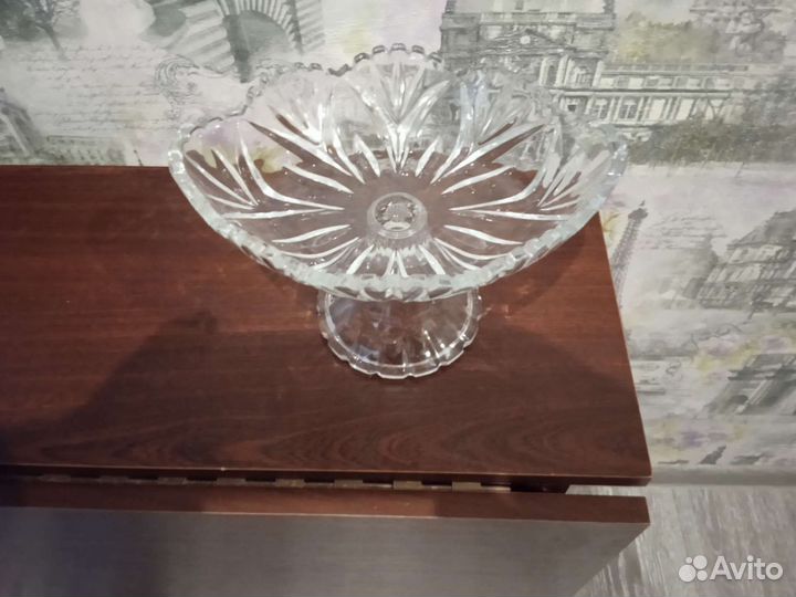 Хрустальная ваза