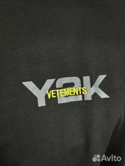 Футболка Vetements