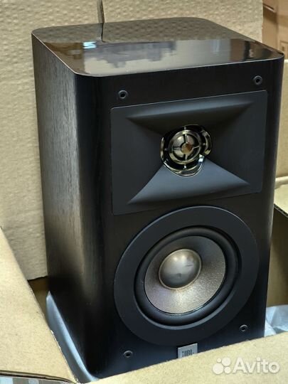 Полочная акустика JBL Studio 220