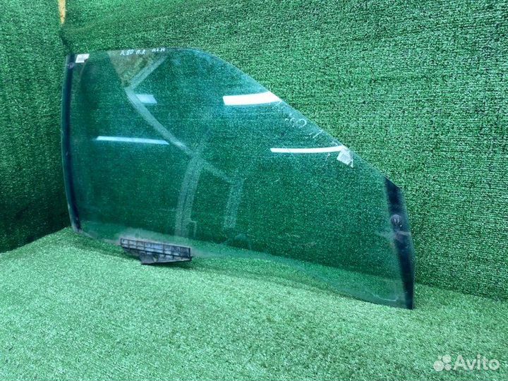 Стекло переднее правое Audi 80 B3