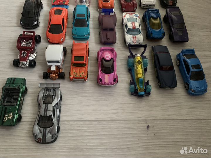 Hot wheels машинки