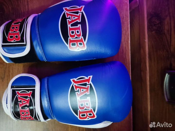 Боксерские перчатки