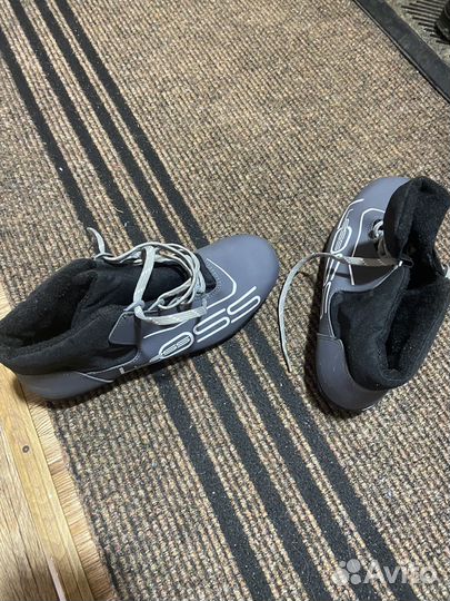 Лыжные ботинки