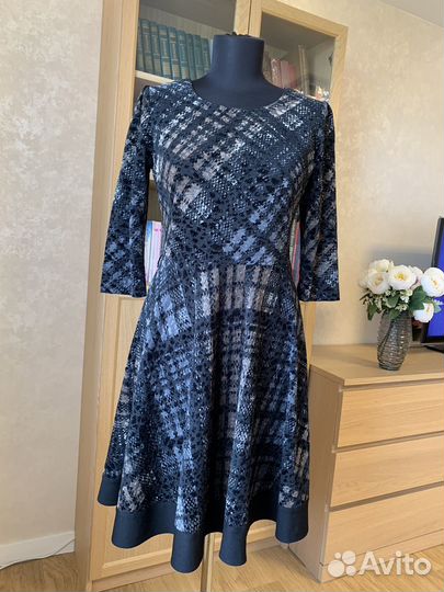 Платье женское