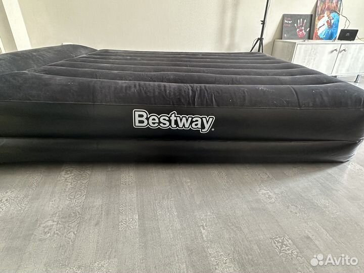 Надувнная кровать bestway б/у,с встроенный насос