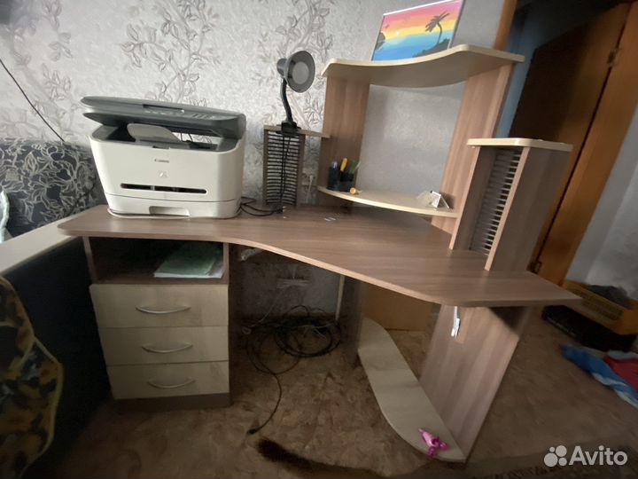 Компьютерный стол