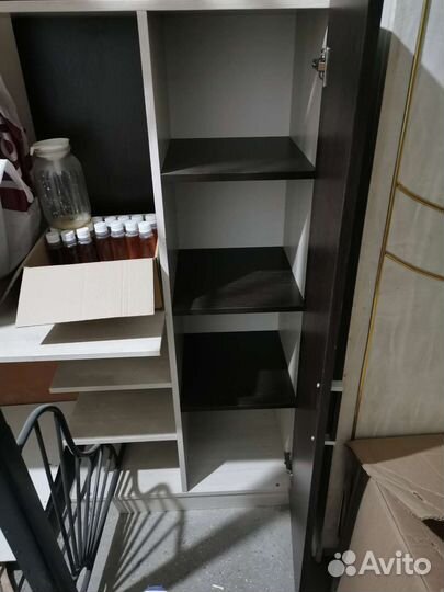 Рабочий стол со шкафом