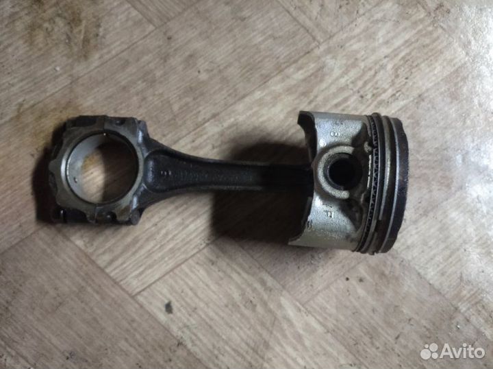 Поршень с шатуном Mazda Familia BJ5P zlde 2001