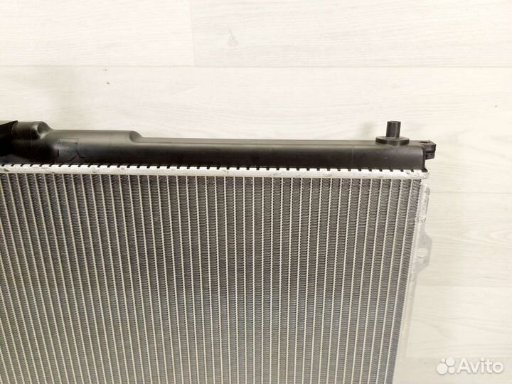 Радиатор охлаждения Hyundai H1. 2007-2018
