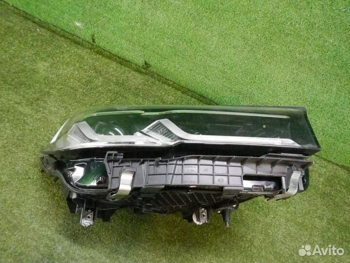 Фара правая BMW 5-Series/M5