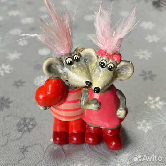 Фигурки - статуэтки