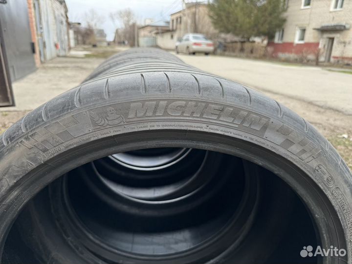 Michelin Pilot Super Sport 285/35 R21 и 325/30 R21 Y