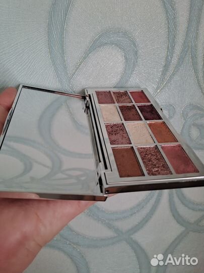 Тени XX by Revolution Quartz