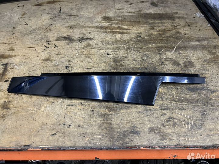 Молдинг передней правой двери BMW F10 F11