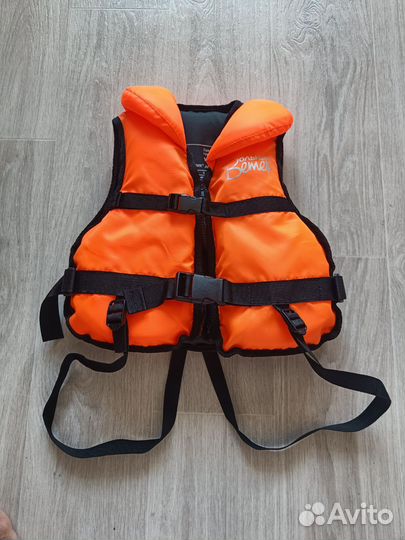 Спасательный жилет