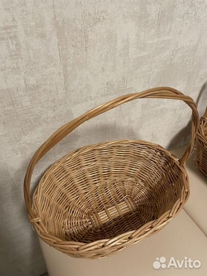 Корзина плетеная из лозы ивы маленькая